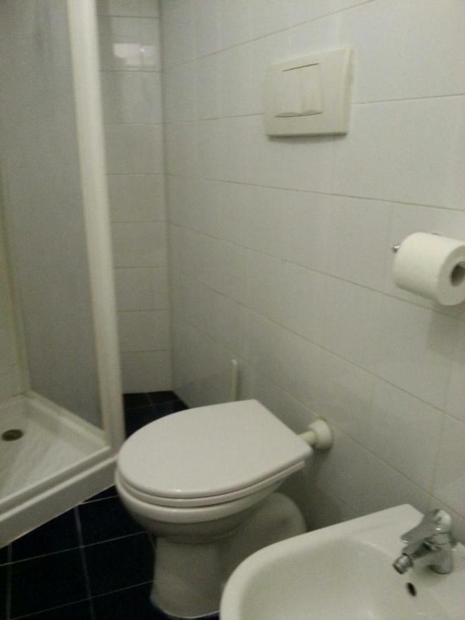 Guest House Biondi Рим Экстерьер фото